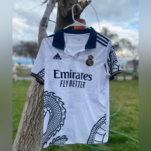 White Real Madrid jersey